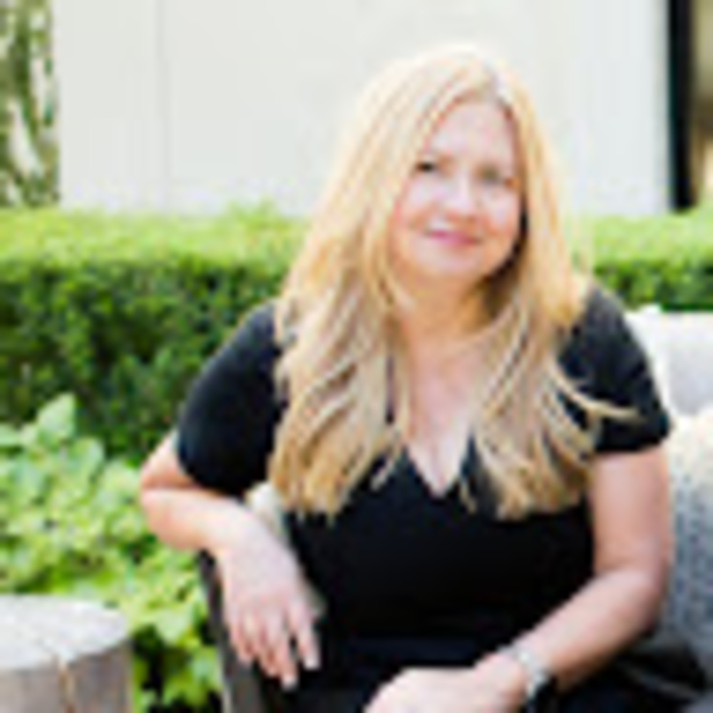 Meet your Posher, Dana